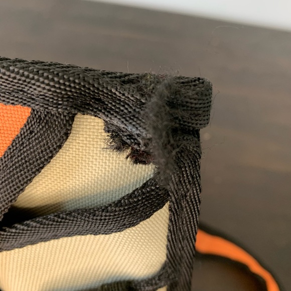 2D cartoon crossbody bag - Picture 5 of 9